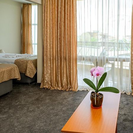 Paradise Hotel & Relax Center Pomorie Exterior foto