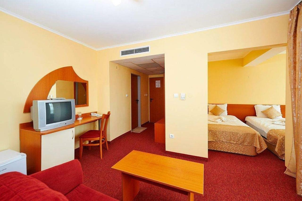 Paradise Hotel & Relax Center Pomorie Exterior foto