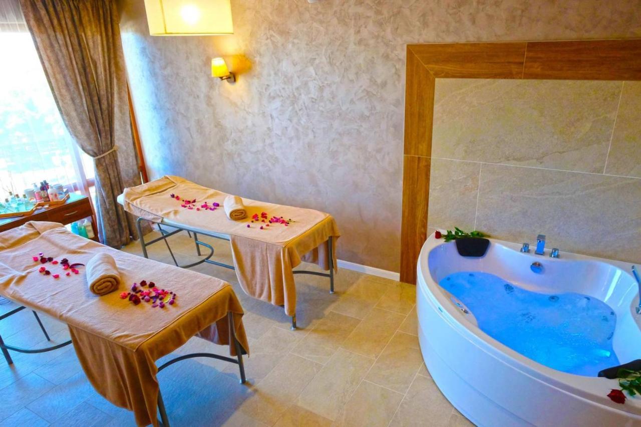 Paradise Hotel & Relax Center Pomorie Exterior foto