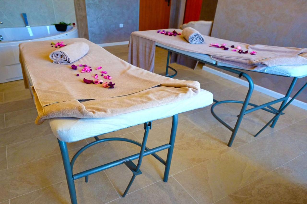 Paradise Hotel & Relax Center Pomorie Exterior foto