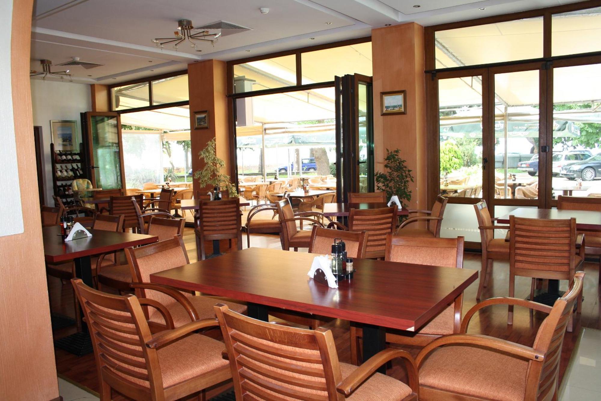 Paradise Hotel & Relax Center Pomorie Exterior foto