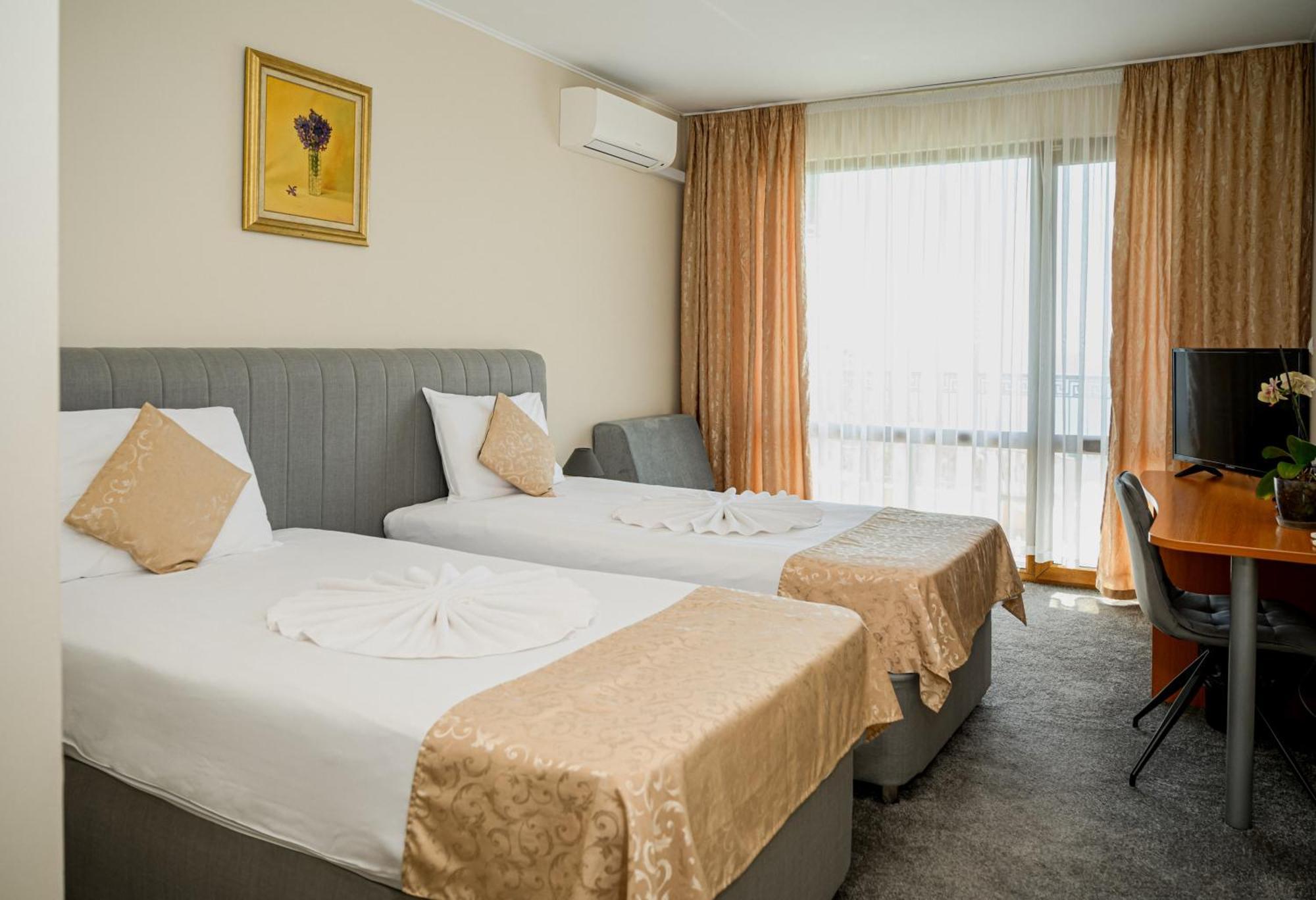 Paradise Hotel & Relax Center Pomorie Exterior foto