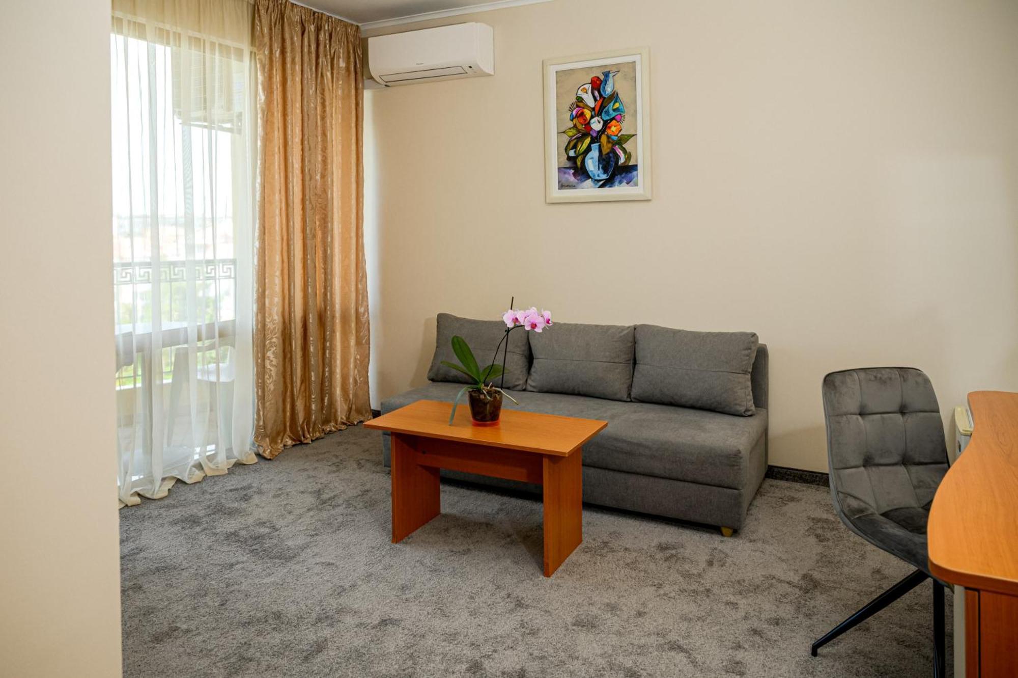 Paradise Hotel & Relax Center Pomorie Exterior foto