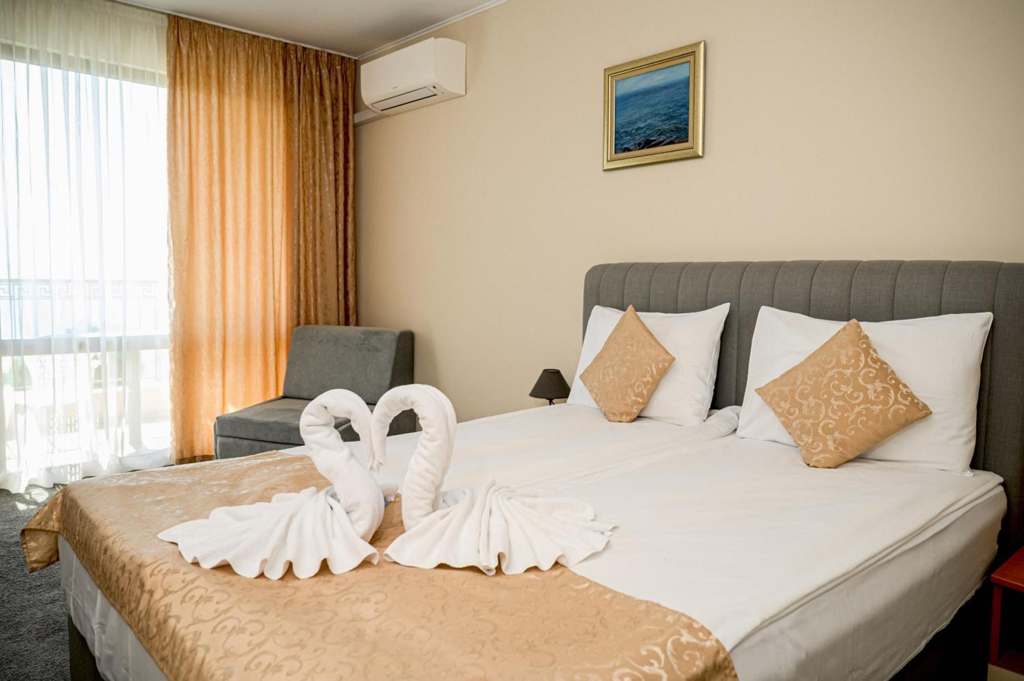 Paradise Hotel & Relax Center Pomorie Exterior foto